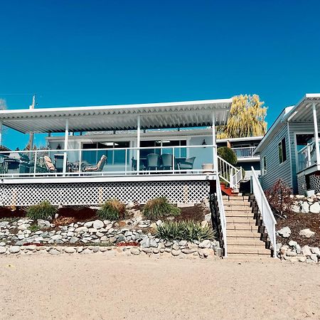 Peachland Beach Resort Bagian luar foto