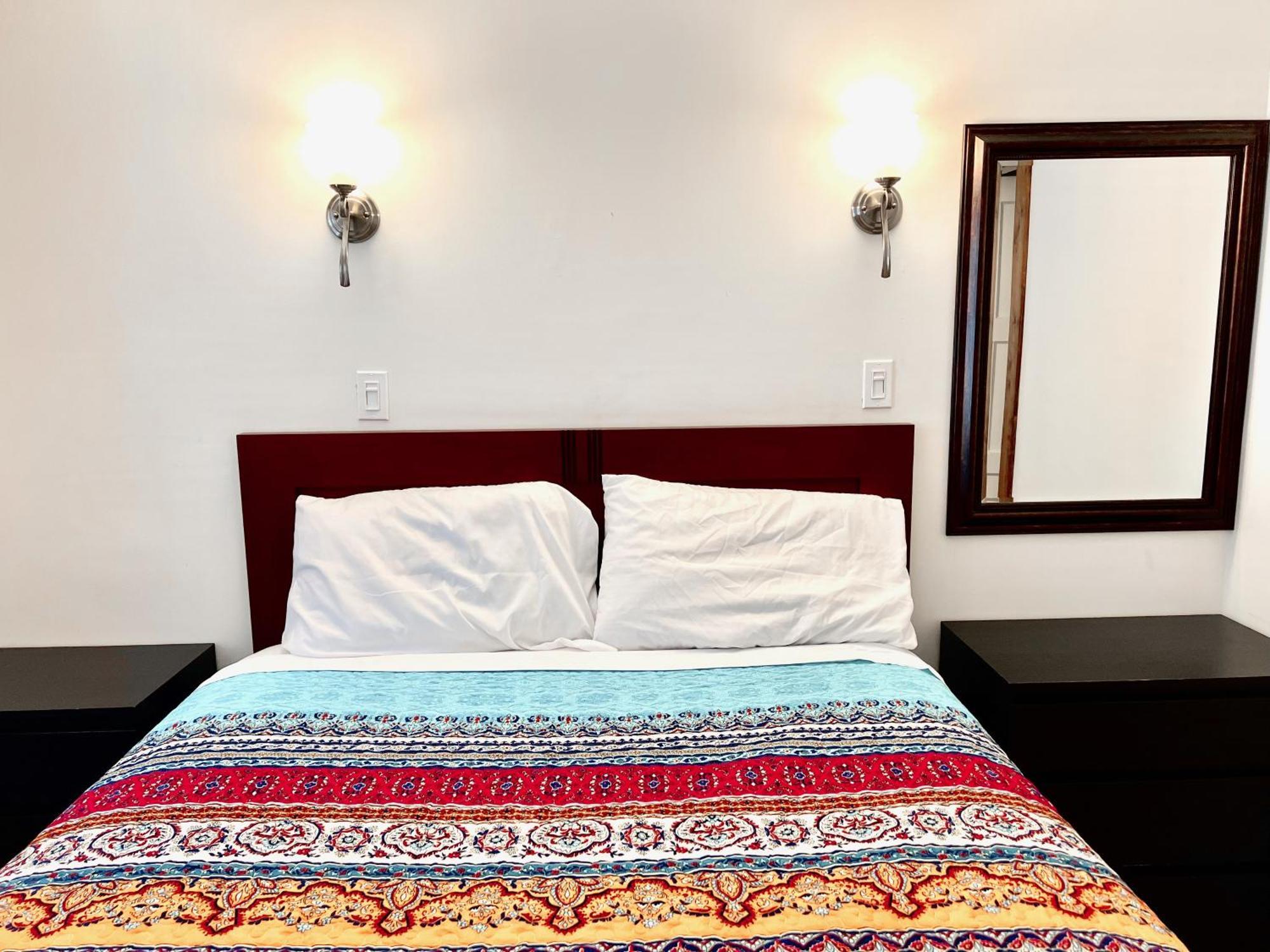 Peachland Beach Resort Bagian luar foto
