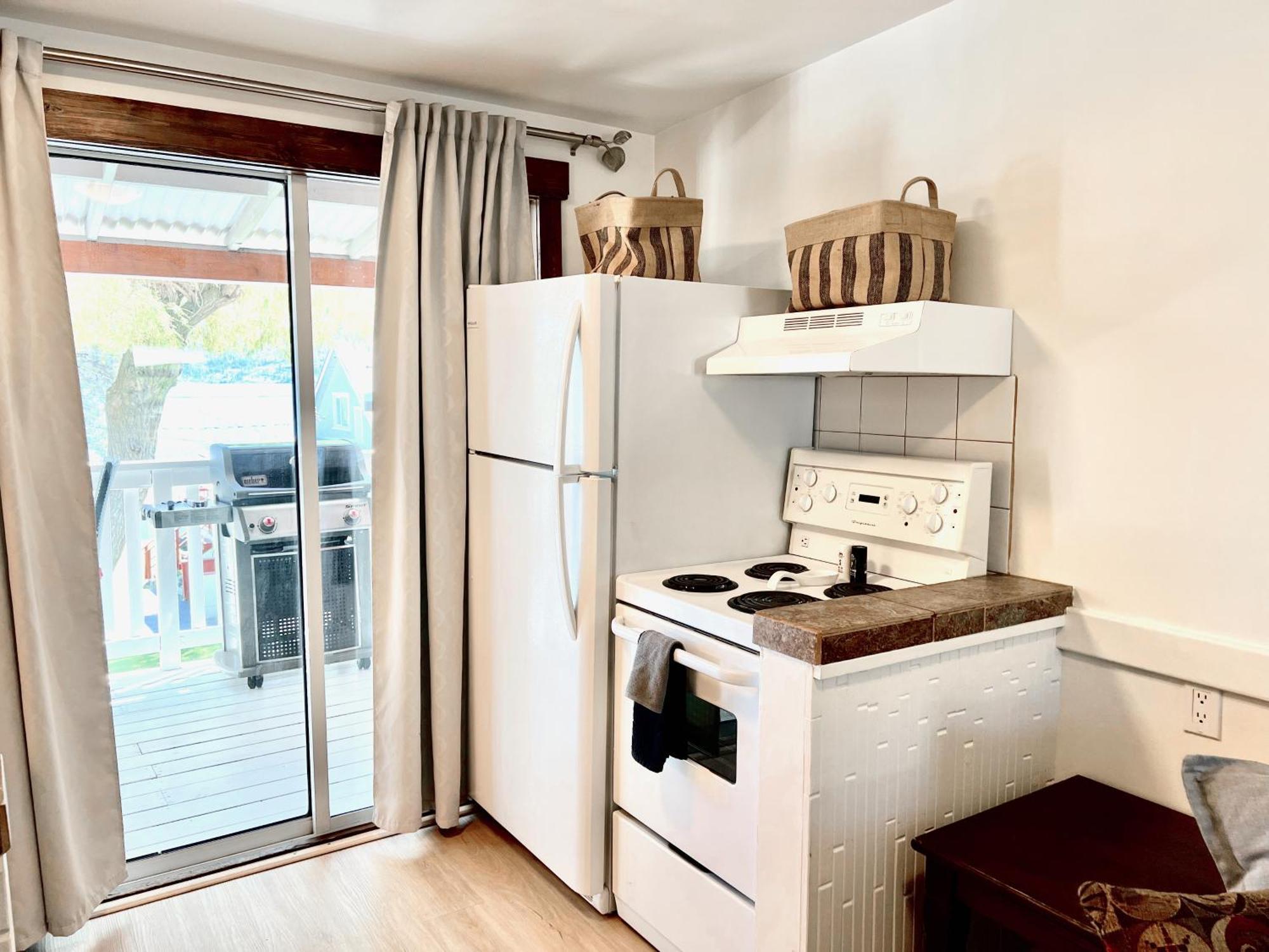 Peachland Beach Resort Bagian luar foto