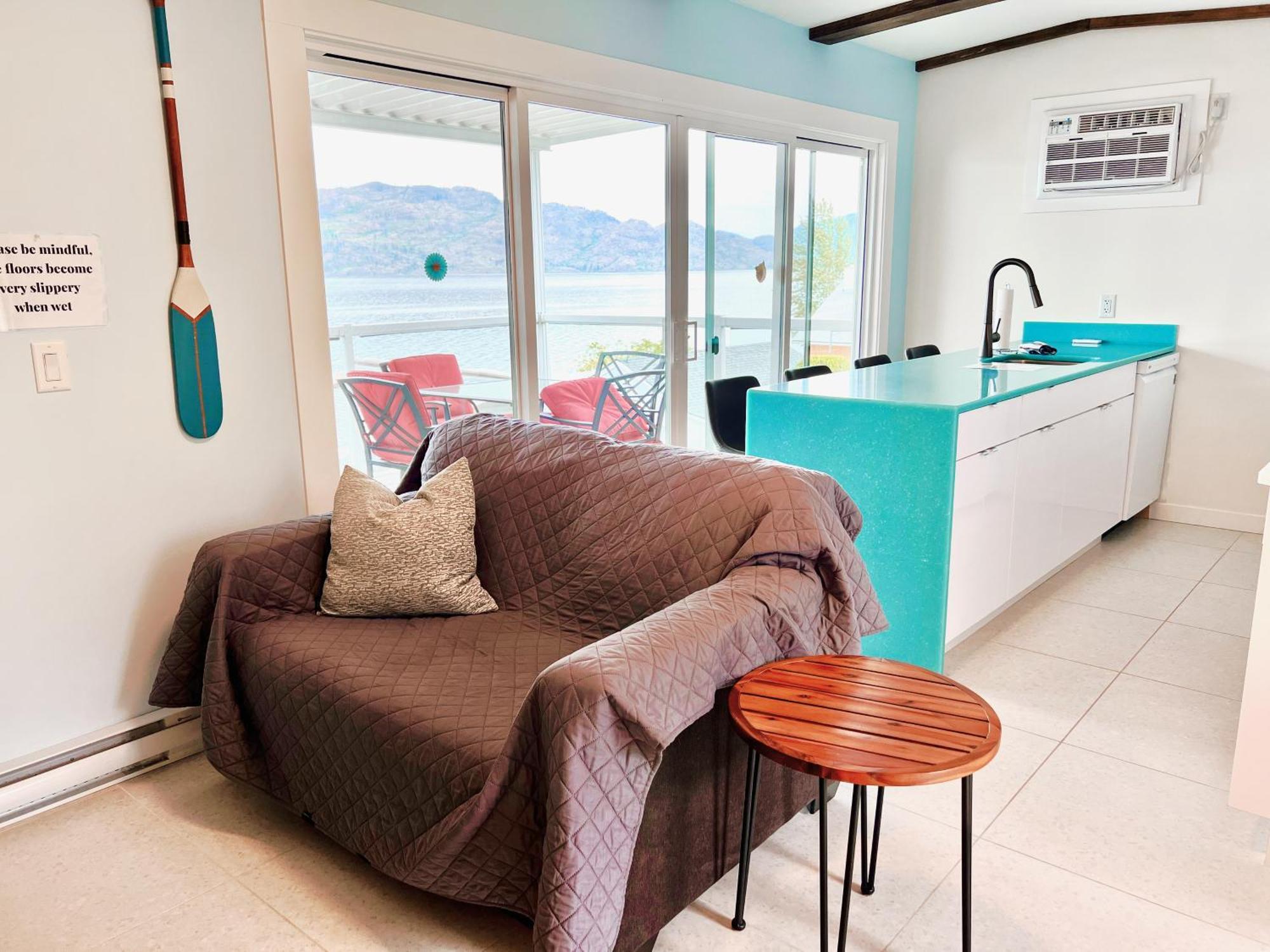 Peachland Beach Resort Bagian luar foto