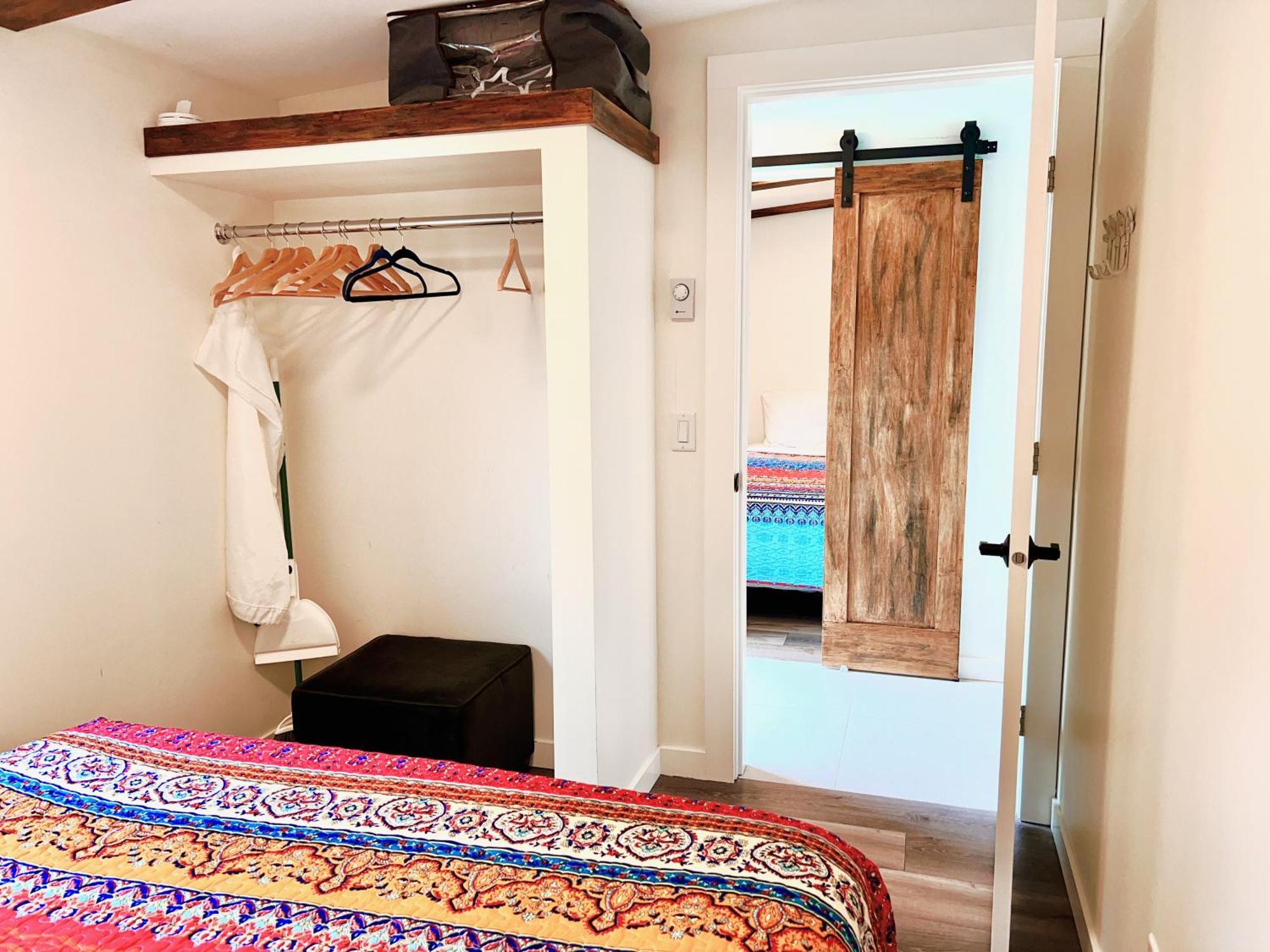 Peachland Beach Resort Bagian luar foto