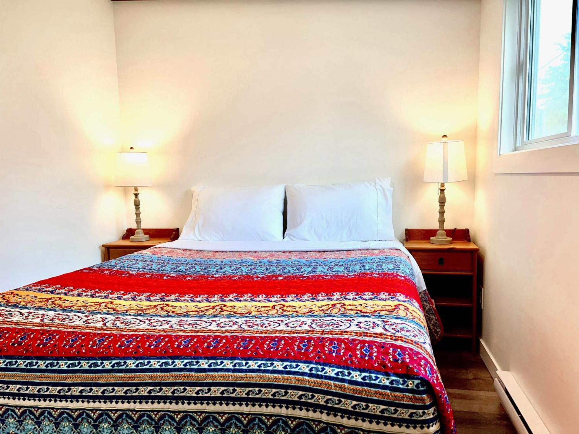 Peachland Beach Resort Bagian luar foto