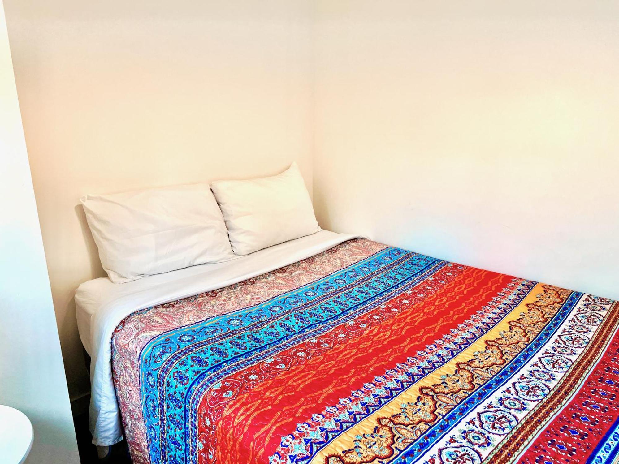 Peachland Beach Resort Bagian luar foto