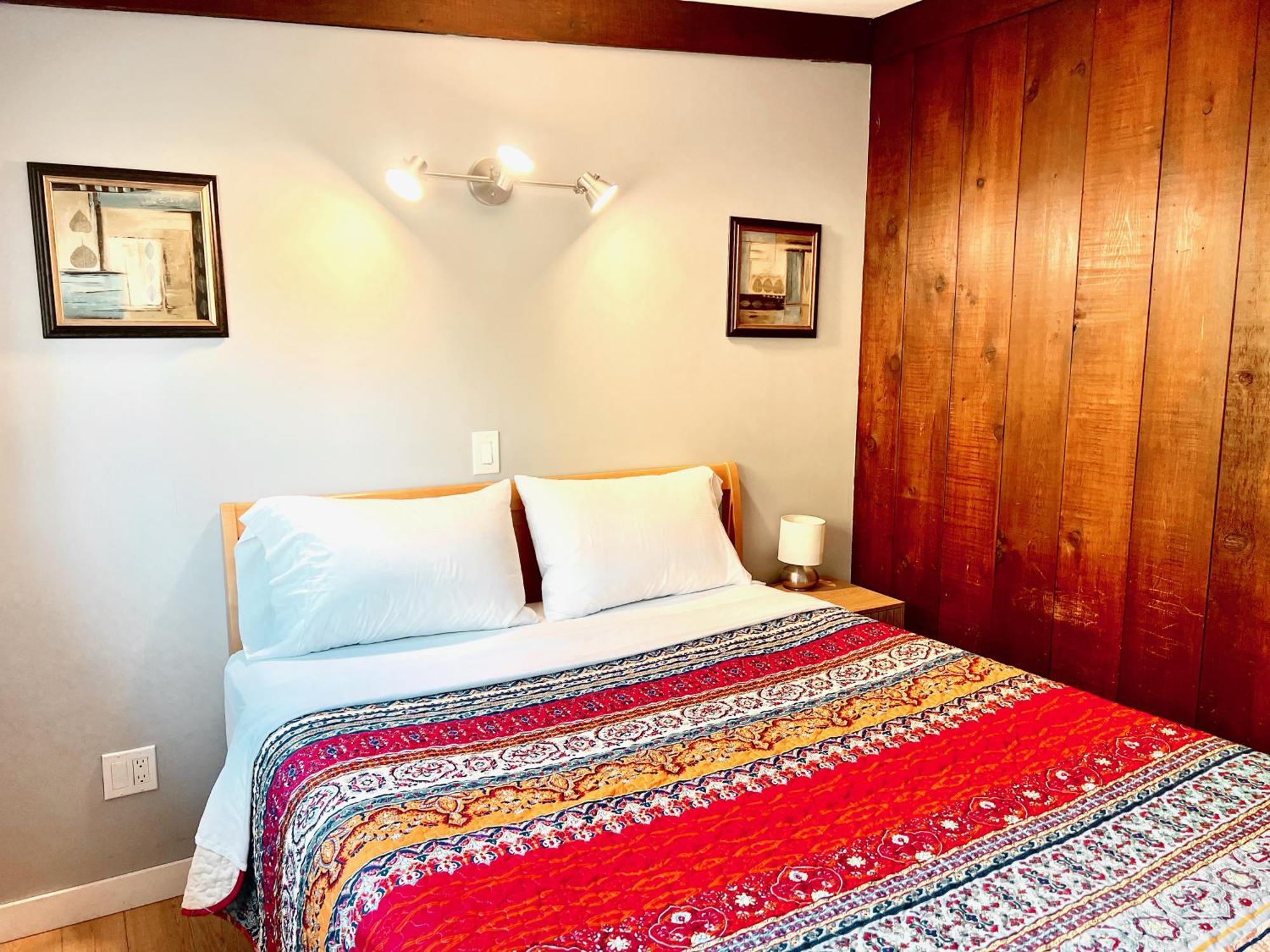 Peachland Beach Resort Bagian luar foto